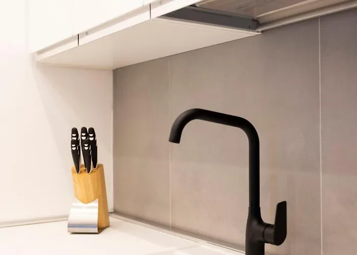 15th-century Apt, City-mxp Train شقة