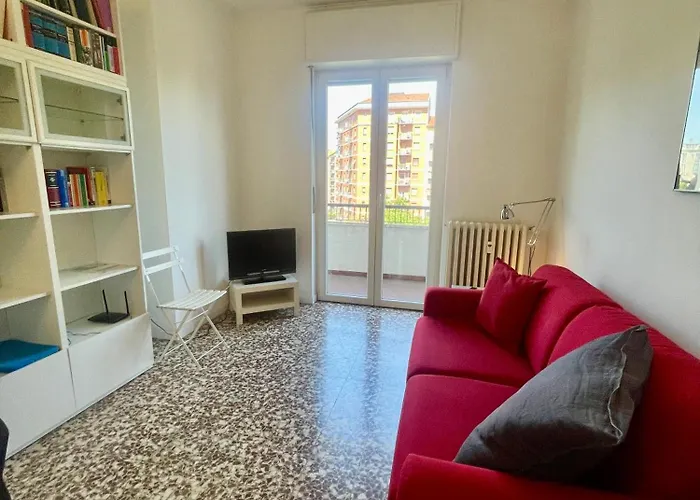 Tolstoj Lägenhet Milano
