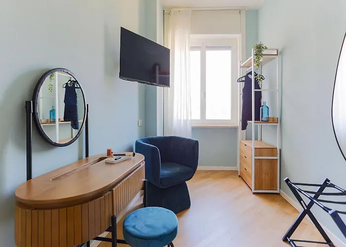 The Rent - Wonderful Multi-bedroom With Terrace In The Area Of Colonne Di San Lorenzo Apartmán *