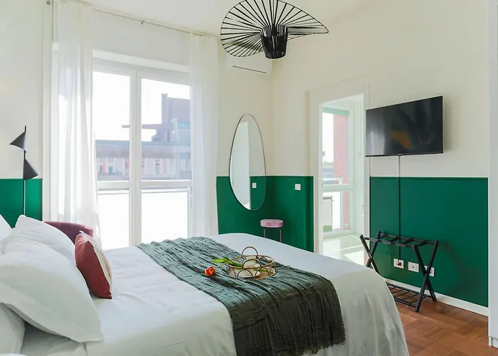 The Rent - Wonderful Multi-bedroom With Terrace In The Area Of Colonne Di San Lorenzo דירה מילאנו