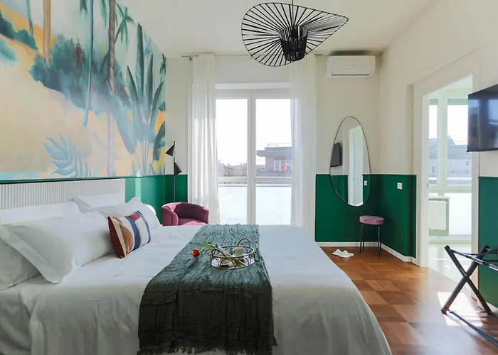 The Rent - Wonderful Multi-bedroom With Terrace In The Area Of Colonne Di San Lorenzo