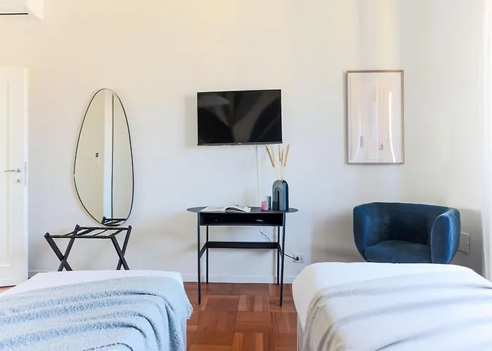 The Rent - Wonderful Multi-bedroom With Terrace In The Area Of Colonne Di San Lorenzo Apartmán