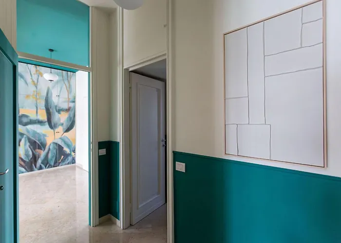 Apartmán The Rent - Wonderful Multi-bedroom With Terrace In The Area Of Colonne Di San Lorenzo *