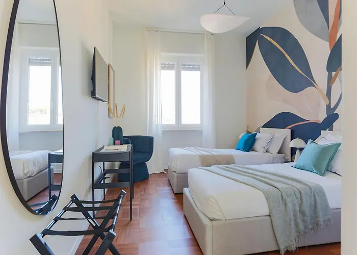 The Rent - Wonderful Multi-bedroom With Terrace In The Area Of Colonne Di San Lorenzo