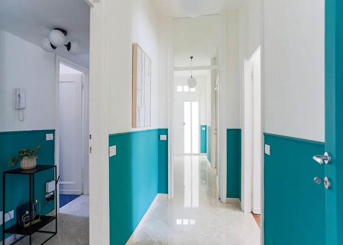 The Rent - Wonderful Multi-bedroom With Terrace In The Area Of Colonne Di San Lorenzo