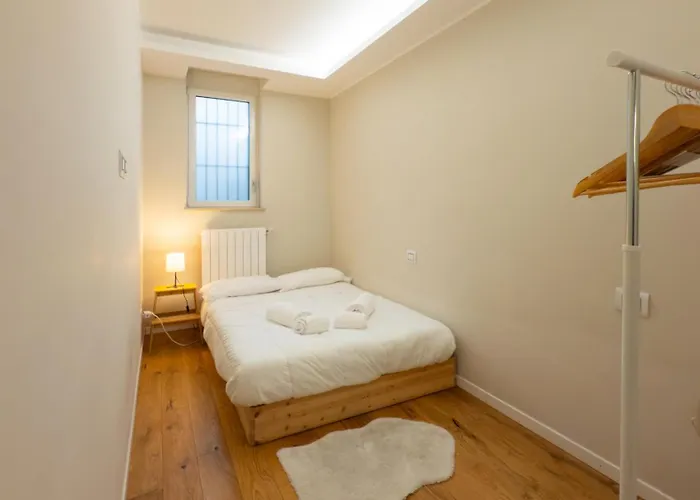 Apartment Modern Flat - Via De Sanctis 61 Metro & Wifi *