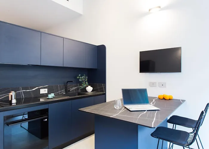 Naitly Dergano Milano