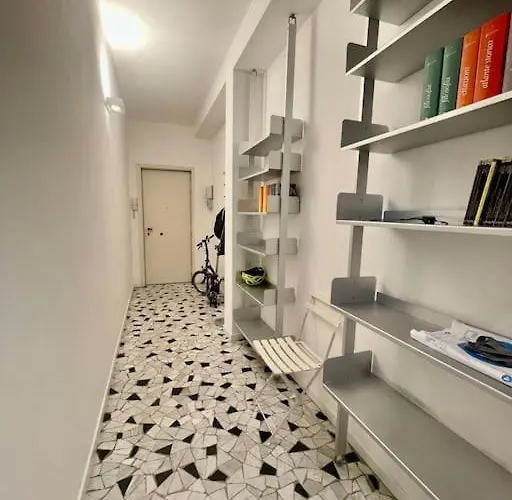 Tolstoj Lägenhet Milano