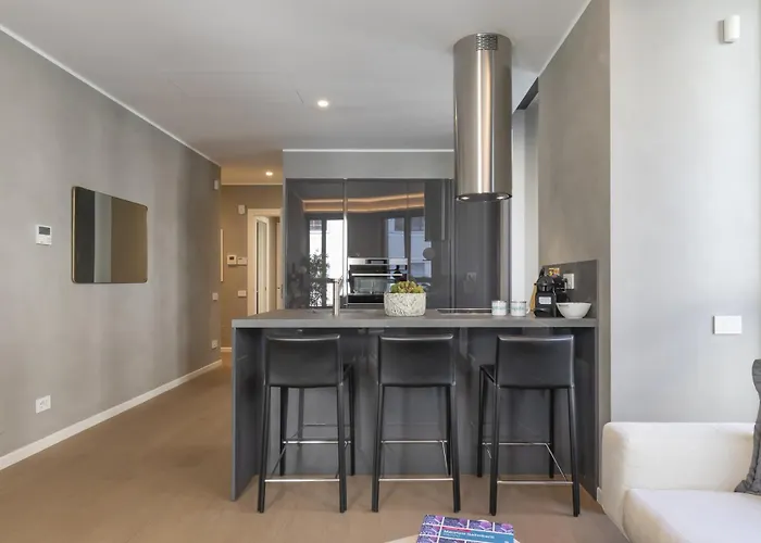 San Babila Duomo View With Shared Rooftop Terrace Appartamento