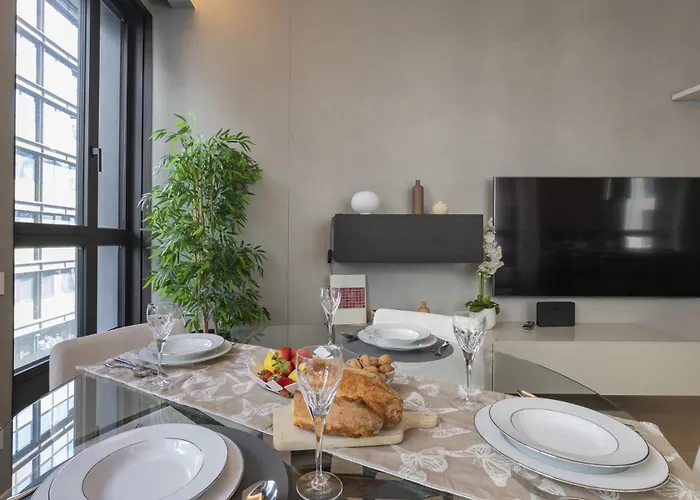 San Babila Duomo View With Shared Rooftop Terrace Appartamento *