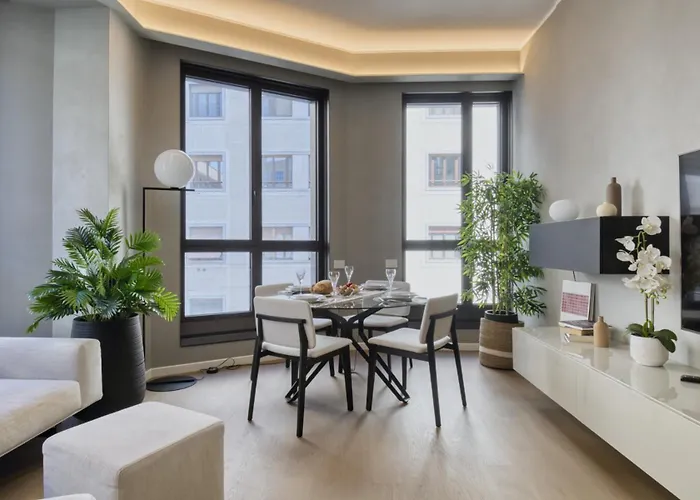 San Babila Duomo View With Shared Rooftop Terrace Appartamento *