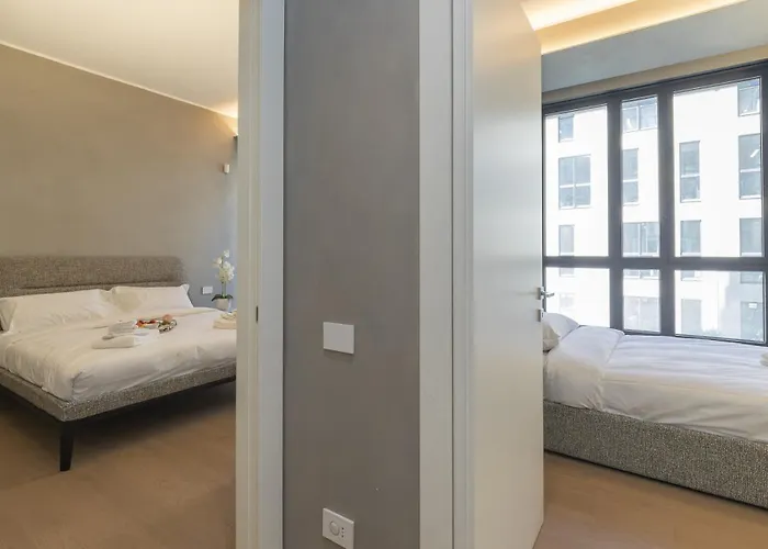 San Babila Duomo View With Shared Rooftop Terrace Appartamento