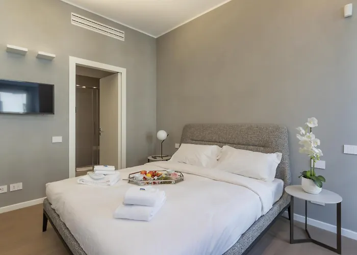 San Babila Duomo View With Shared Rooftop Terrace Milano