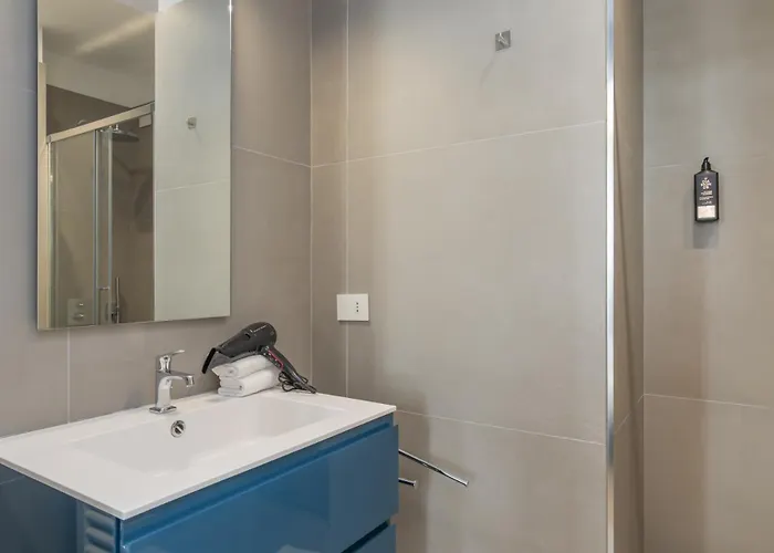 Appartamento San Babila Duomo View With Shared Rooftop Terrace *