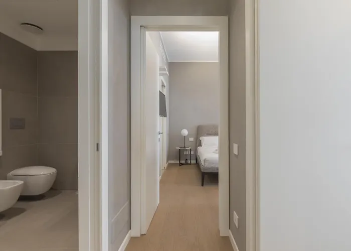 San Babila Duomo View With Shared Rooftop Terrace *