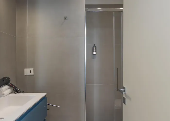 San Babila Duomo View With Shared Rooftop Terrace Milano