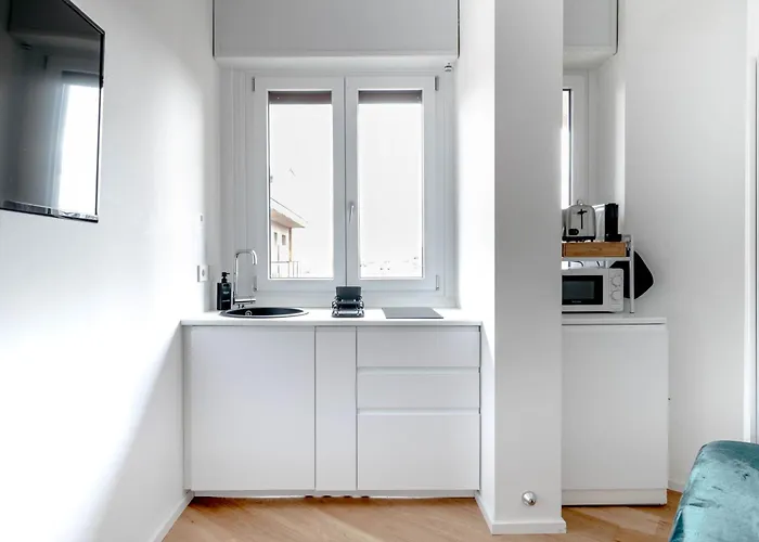 Design 39 - Metropolitana M4 - Aeroporto Linate Apartment