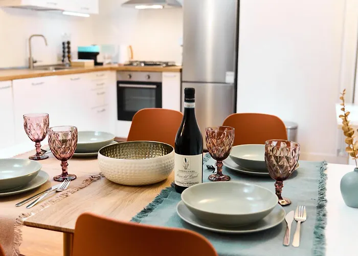 Riverside Loft Navigli - Spacious Two-bedroom Appartamento *