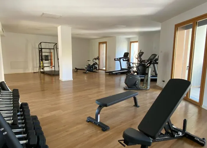 Comecasa Modern Terraced & Palestra * Mediolan