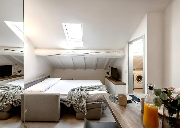 شقة Stayeasy Corso 9 - Attic ميلان