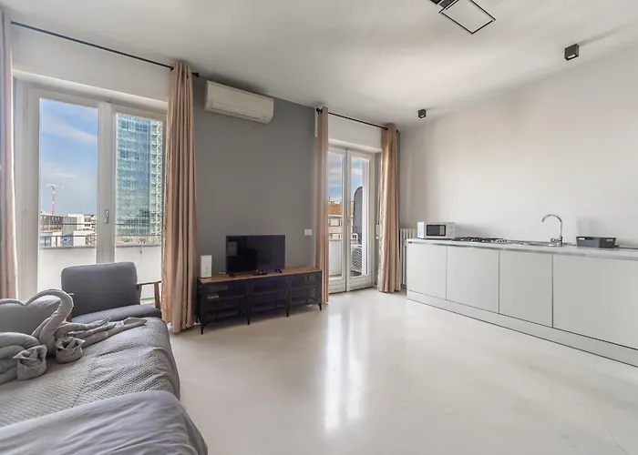 La Vista Sulla Citta - 8vo Piano Attico Mozzafiato Mediolan