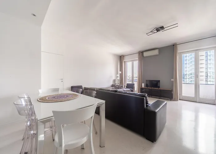 Apartament La Vista Sulla Citta - 8vo Piano Attico Mozzafiato