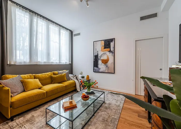 The Golden Retreat - San Babila Duomo Apartman Milánó