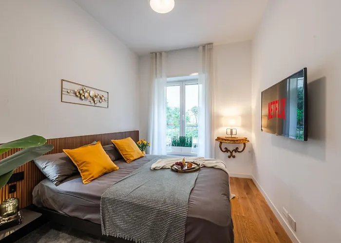 The Golden Retreat - San Babila Duomo Apartman Milánó