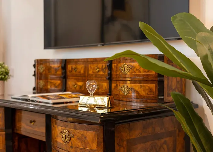 The Golden Retreat - San Babila Duomo * Milánó