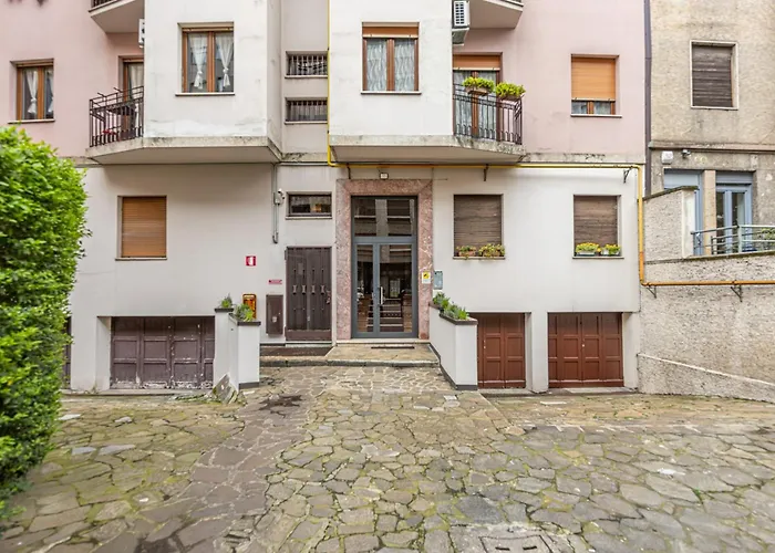 Zuretti Modern Comfort Near Station Appartement