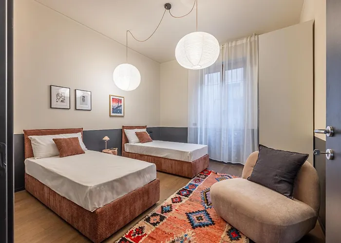 Zuretti Modern Comfort Near Station Milan