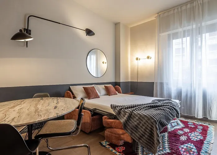 Zuretti Modern Comfort Near Station