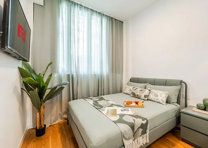 The Golden Retreat - San Babila Duomo *