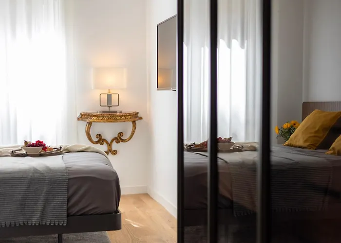 The Golden Retreat - San Babila Duomo Milánó