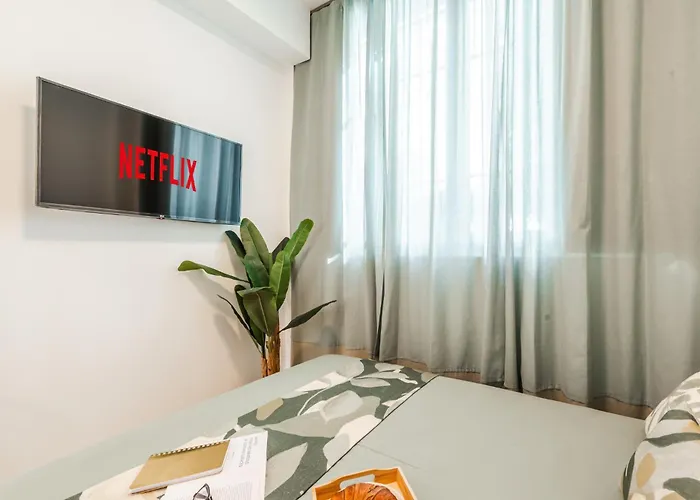 The Golden Retreat - San Babila Duomo Apartman *