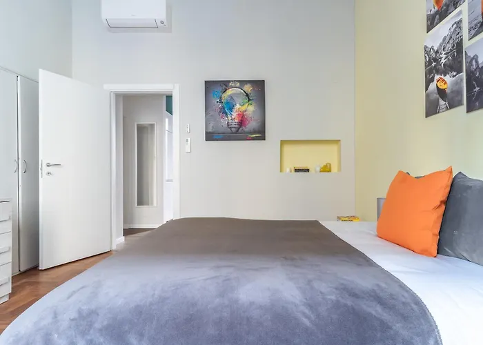 Design Penthouse In Porta Venezia 公寓