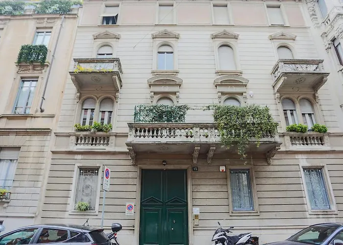 The Rent - Characterful Two-bedroom Flat Steps From Palestro *