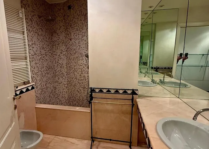 Brand New Near Center Lägenhet Milano