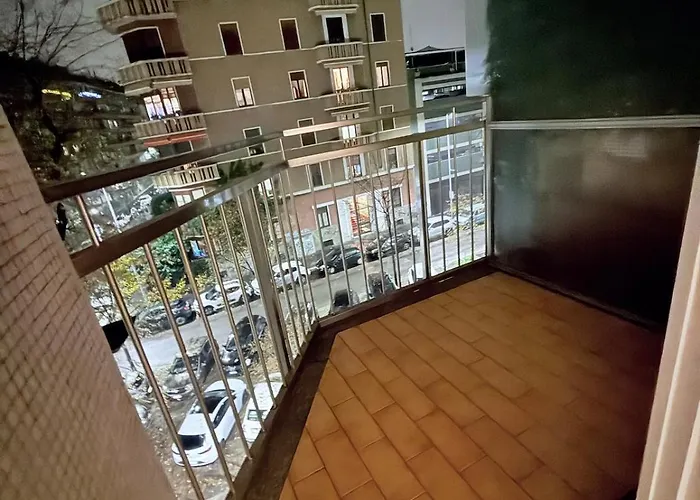 Brand New Near Center Lägenhet