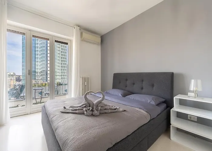 Apartament La Vista Sulla Citta - 8vo Piano Attico Mozzafiato Mediolan
