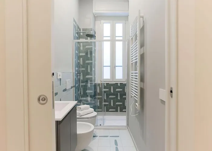 The Rent - Characterful Two-bedroom Flat Steps From Palestro * Milán