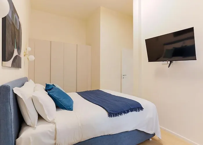 The Rent - Characterful Two-bedroom Flat Steps From Palestro Apartmán Milán