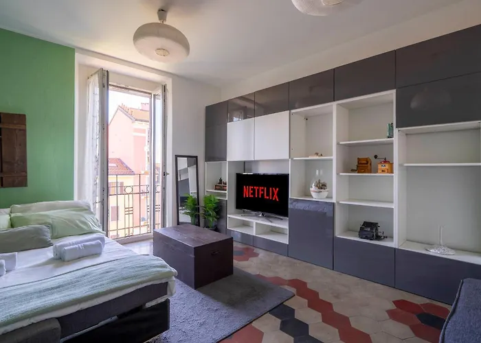 View Of The Navigli - In The Heart Of - Wifi דירה