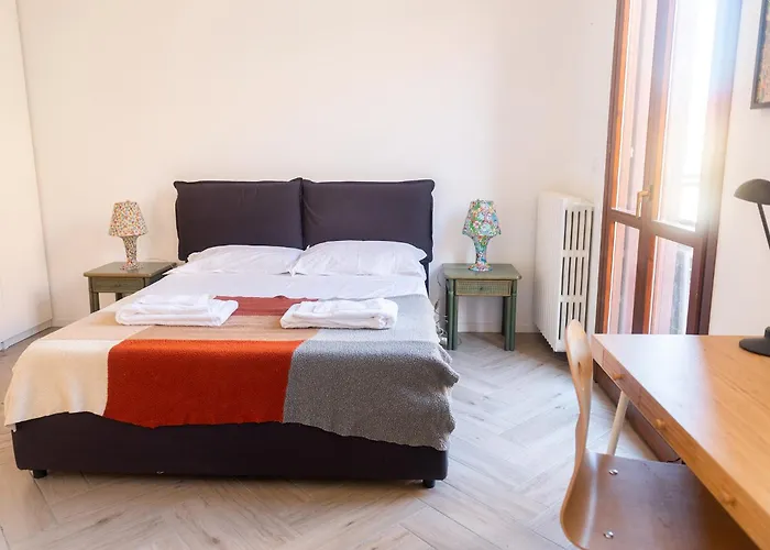 Cozy With A Large Terrace Porta Romana Daire Milano