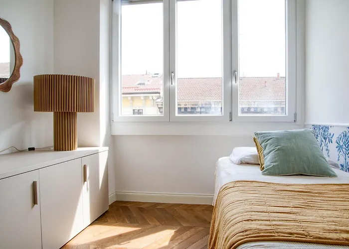 Easylife - - Settembrini 49 - *