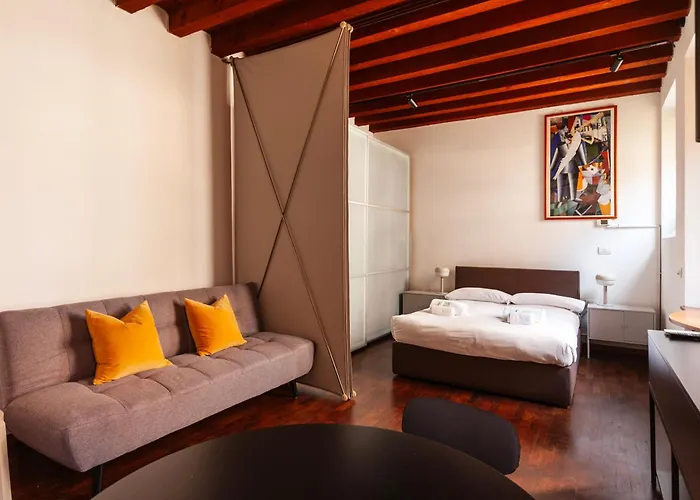 Youhosty - Anfiteatro 12 *