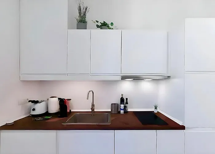 Sottocorno White, Historic Center,