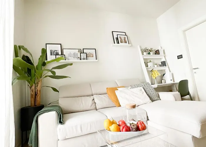 New Quiet And Design In The Heart Of * Milán