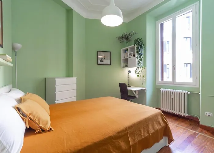 Milan, Cozy Flat In Porta Venezia Апартаменты