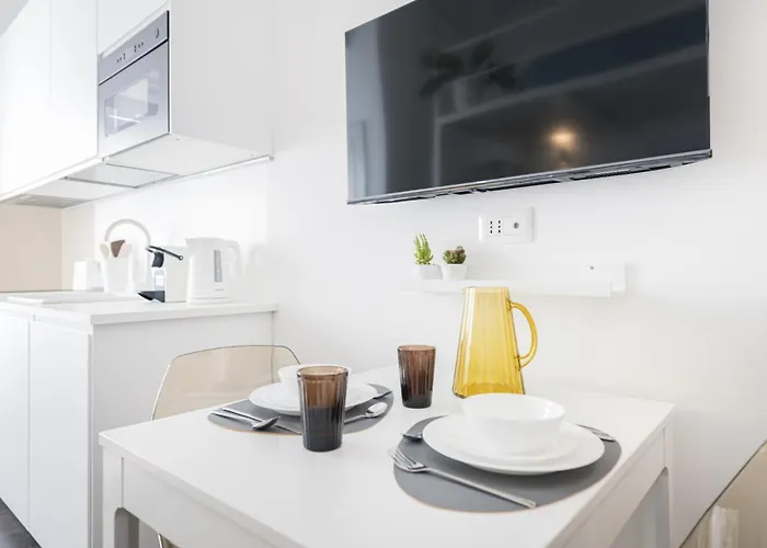 Easylife - Monolocale Soppalcato In Porta Romana *